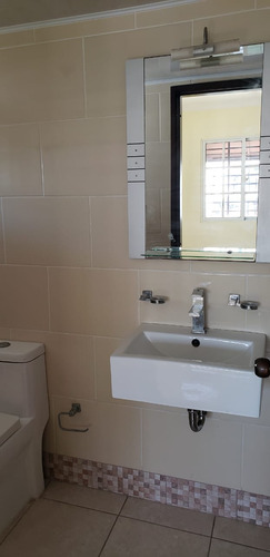 Apartamento En Alquiler. Seguridad 24 Horas