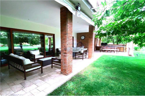 Imagen 17 de 18 de Casa Principal + Casa De Invt. Brisas De Chicureo