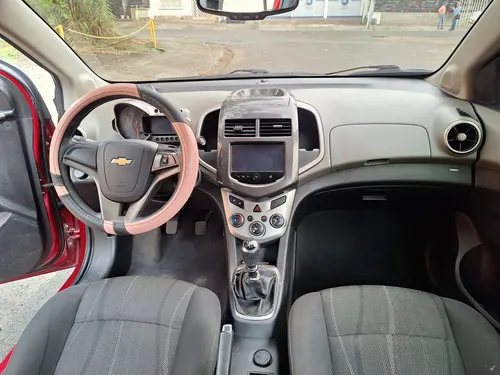 Chevrolet Sonic 1.6 Lt 5 p