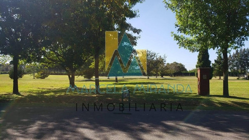 Importante Lote En Club De Campo Las Cañuelas