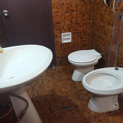 Imagen 5 de 13 de Hermosa Y Soleada Casa Con Excelente Locomoción