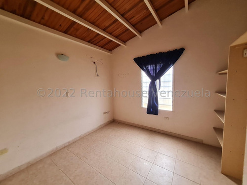 Imagen 5 de 30 de Casa En Venta En La Piedad Cabudare Lara, Conjunto Privado Con Vigilancia Las 24 Horas Del Dia, Numero De Contacto Teléfono: (0.4.2.4.5.9.3.7.5.4.2), Rent-a-house Centro Occidente Mls Código: 22-24898