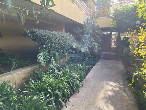 Departamento En Arriendo De 2 Dorm. En Las Condes