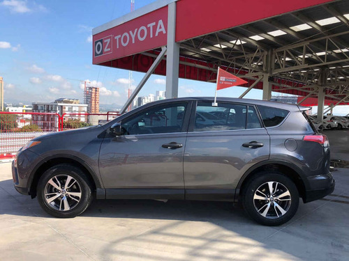 Imagen 2 de 14 de Toyota Rav4 2017 5p Le L4/2.5 Aut