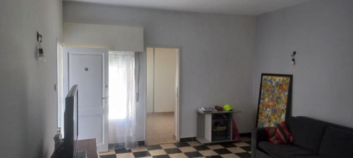Imagen 2 de 24 de Gran Casa De 4 Ambientes Con Doble Cochera -- Nuevo Wp De Contacto 1137868438!!
