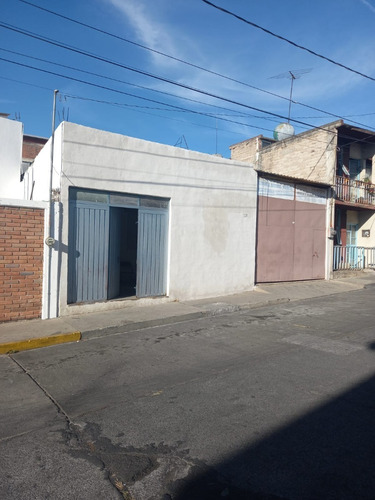 En Col. Eréndira, Morelia Michoacán. Bodega En Venta. 