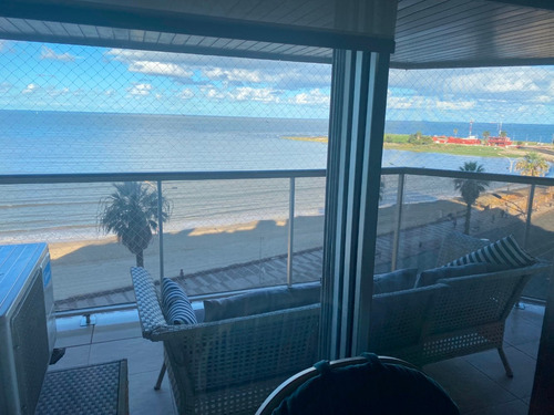 Imagen 2 de 14 de Venta De Apartamento 4 Dormitorios Rambla Punta Carretas