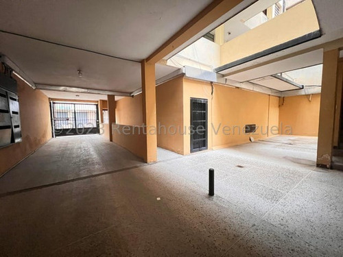 Se Vende Conservado Apartamento Maracay Zona Centro 24-9986 Al