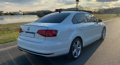 Imagen 3 de 15 de Volkswagen Vento 2.0 Tsi Gli 211cv App Connect + Nav