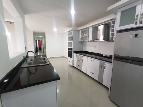 Imagen 6 de 11 de Hilmar Rios C14137 Vende Townhouse En La Cumaca San Diego Tlf-0414-432-69-46 @hilmaririos.remax.al