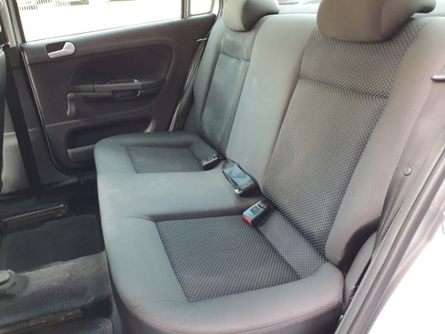 Imagem 7 de 7 de Volkswagen Voyage 2016 1.6 Msi Trendline Total Flex 4p