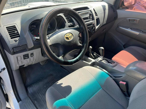 Imagen 3 de 15 de Toyota Hilux .