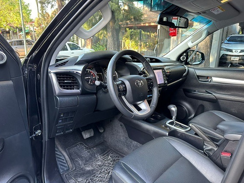 Imagen 14 de 24 de Toyota Hilux Srx Aut 4x4 2021 L/nueva 204cv 27.000km Serv Of