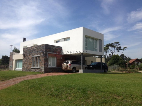 Hermosa Residencia Pon Piscina- Ref: 3118