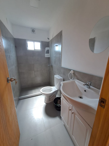 Casita Independiente En 1 Padrón De Varias Casas, En El Pinar Sur, Entrada A Gje, 1 Dorm, Living Con Cocina, Bño Jardín Y Fondo