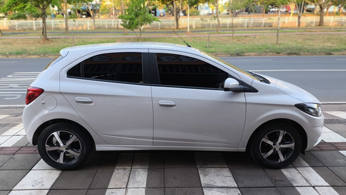 Chevrolet Onix ONIX HATCH LTZ 1.4 8V FLEXPOWER 5P AUT.