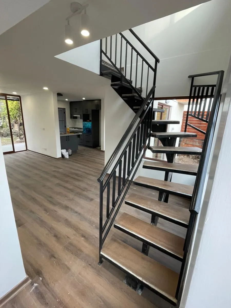 Imagen 3 de 19 de Casa Recien Remodelada Y Ampliada En Las Condes