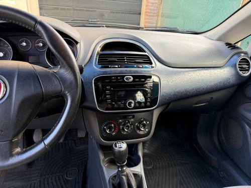 Fiat Punto 1.4 Attractive C/radio Integrada