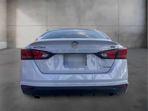 Nissan Altima 4p SR Turbo L4/2.0/T Aut