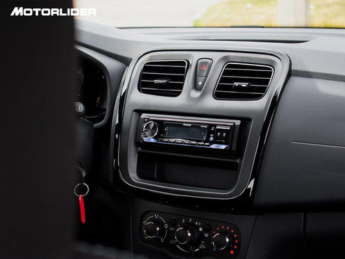 Imagen 19 de 25 de Renault Logan Nuevo Life 1.0 Extra Full | Permuta / Financia