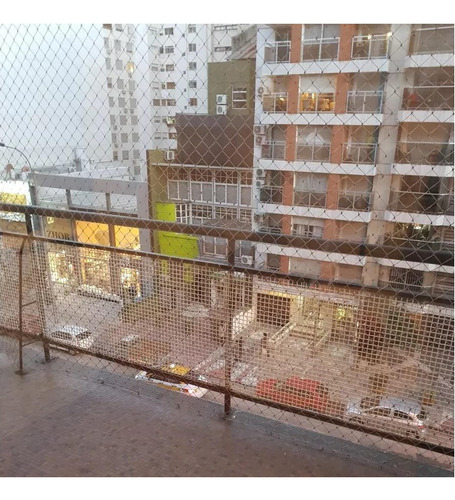 Departamento En Piso Medio, Próximo A Shopping Punta Carretas, Garaje Fijo