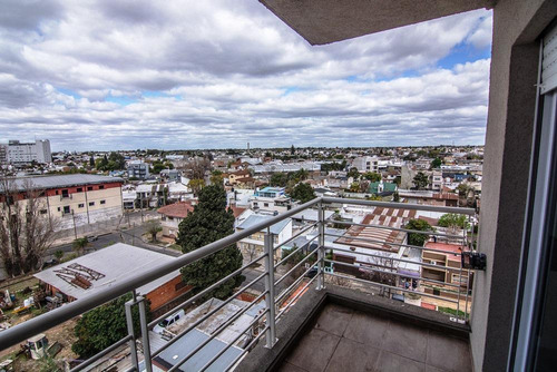 Imagen 10 de 15 de Edificio - Moron Sur