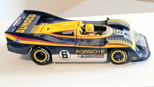 ドライバーフィギュア搭乗 1/18 EXOTO Porsche 917/30 Sunoco