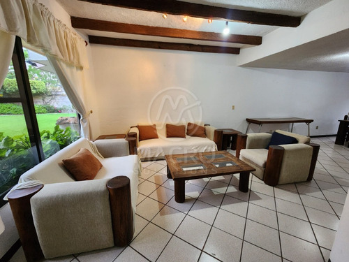 Casa En Venta En Col. Volcanes De Cuautla Apta A Créditos Con 3 Recamaras Amplias