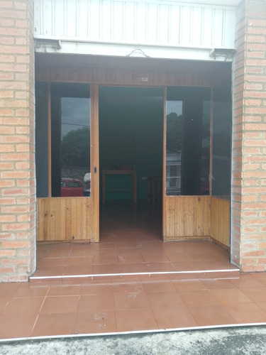 Local Comercial En Alquiler Barrio Fe Y Alegria Al08-265bf-oviz