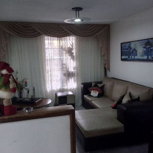 Guatire, Las Rosas, Conj Res Campo Alegre. Vende Casa, Amplia, Cómoda E Iluminada (riv)