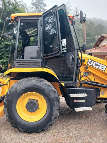 Retroescavadeira Jcb 3cx Ano 2021