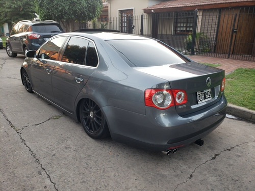 Volkswagen Vento 2.5 Advance 2007