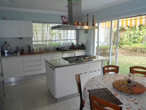Imagen 6 de 30 de Venta Casa 2 Niveles, Hermosa, Cómoda, Impecable. Calle C Tepuy Caurimare.