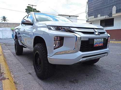 Imagen 4 de 9 de Mitsubishi L - 200
