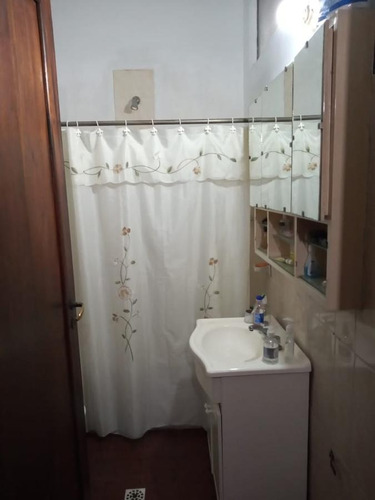 Imagen 12 de 18 de Casa Con Deptos. - Villa Sarmiento