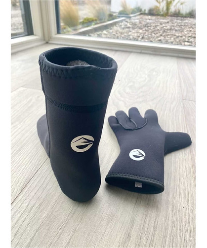 Imagen 2 de 6 de Botas Altas De Neopreno 3mm Nug Mar Natacion - Btu Store