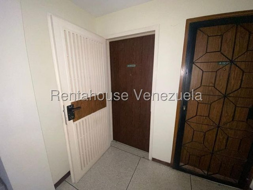 Amplio Apto En Venta En Horizonte. Fabiola. Mls #25-24867