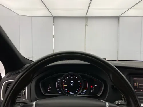 Volvo V40 1.6 T4 R-design