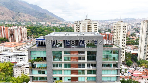 Gran Apartamento Remodelado En Alquiler, Urb. Sebucan