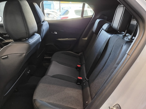 Peugeot 2008 1.0T Allure