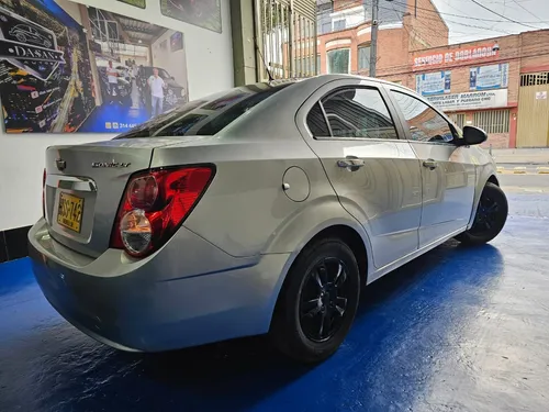 Chevrolet Sonic LT 1.6 MT