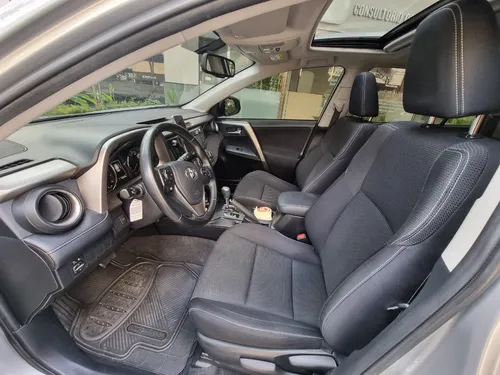 Toyota RAV4 2.0 Street