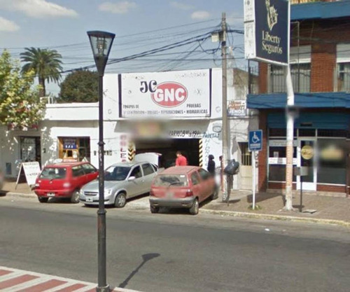 Imagen 2 de 3 de Venta Local Comercial Con Departamentos En Pleno Centro De S