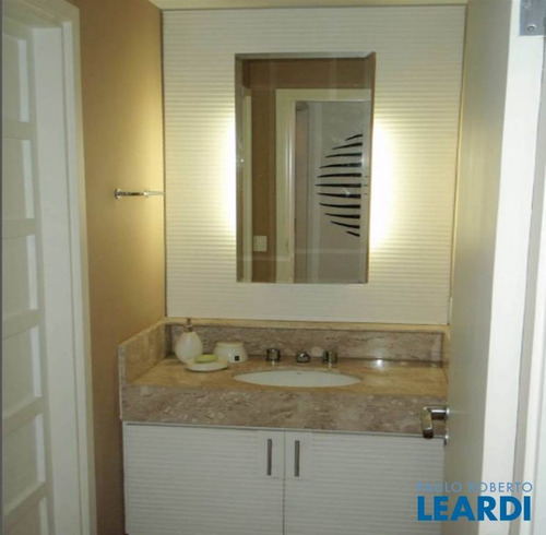 Imagem 9 de 14 de Flat - Itaim Bibi - Sp - 127154