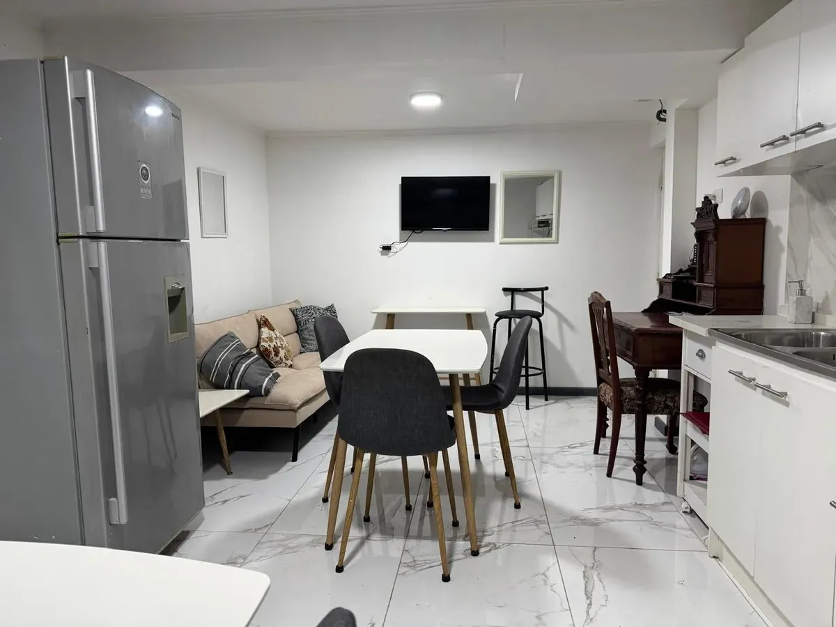 Imagen 3 de 24 de En Cerro La Virgen Calle Gleisner Casa/ Hostal 10d 5b