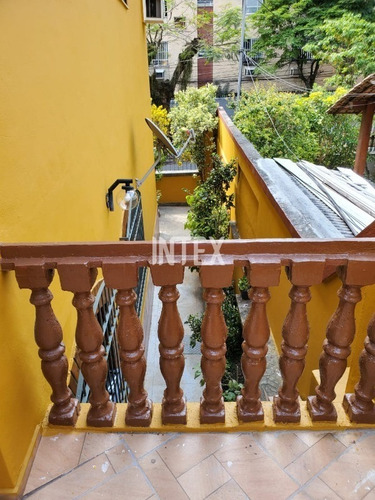 Imagem 8 de 28 de Casa Duplex Com 3 Quartos E 3 Vagas Para Venda Em Santa Rosa, Niterói-rj - Ca00646 - 70038865