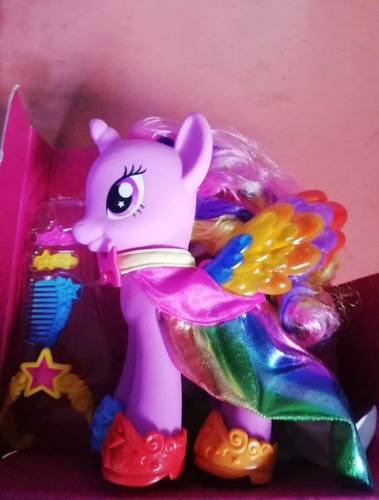 Imagen 1 de 1 de Pony Con Accesorios.