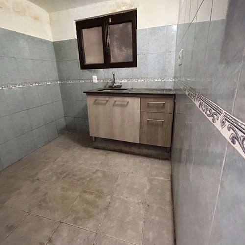 Alquiler De Amplia Casa Con 3 Dormitorios Y 2 Baños En Cordon Ideal Empresa