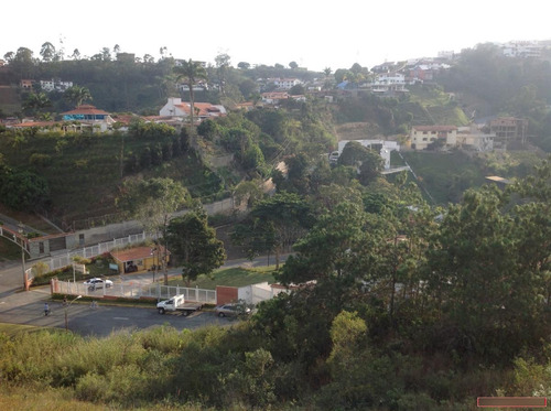 Best House Vende Terreno Con Construcción Colinas De Carrizal