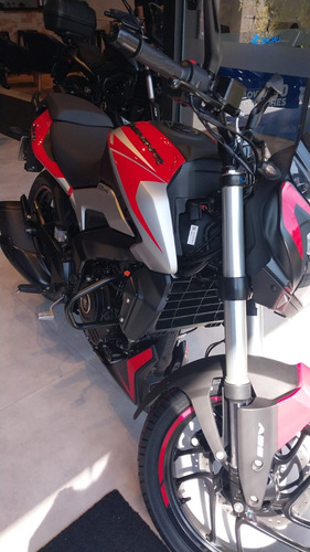#009 - Bajaj Dominar 250cc - 0km - Yamaha Fz25